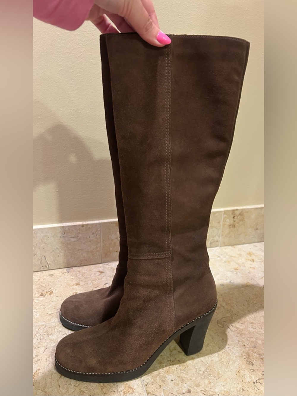 La CANADIENNE NWOB Brown Suede Knee-High Heeled Boots Size EU 37, US 7